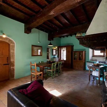 Castrum A Spoleto, Umbria Farm stay Strettura